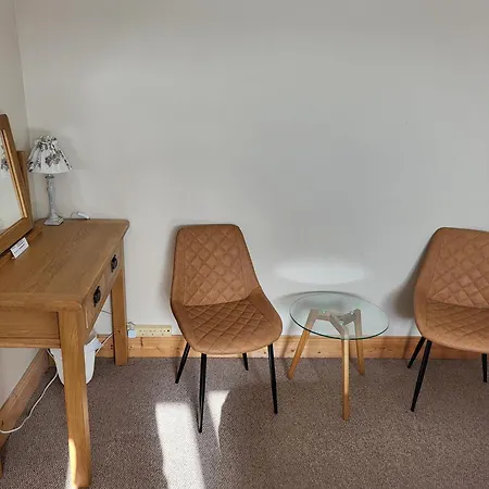 Riverside Bed and Breakfast 3*