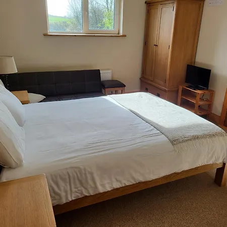 Bed & Breakfast Riverside 3*