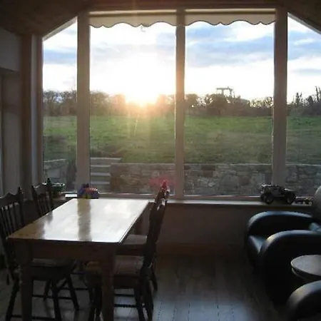 Riverside Bed and Breakfast 3*